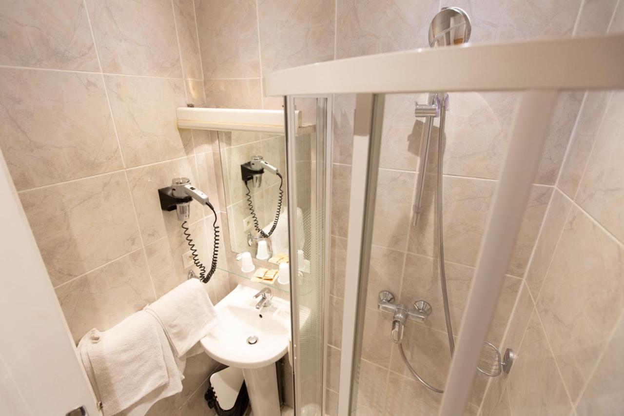 Premium Quadruple Room